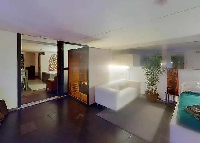 Nice And Cosy Place With Jacuzzi And Sauna To Relax In The Centre Of Antwerp