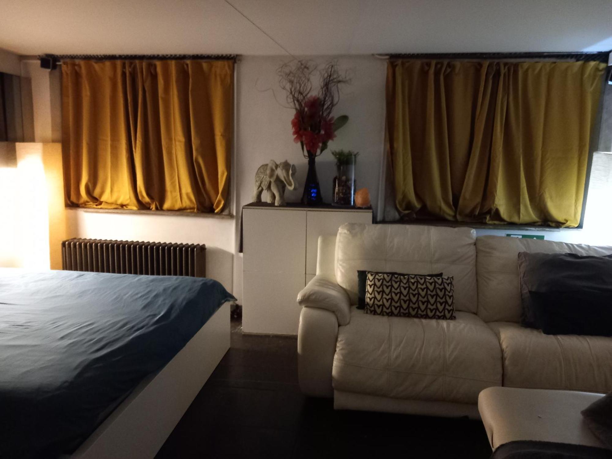 And Cosy Place With Jacuzzi And Sauna To Relax In The Centre Of