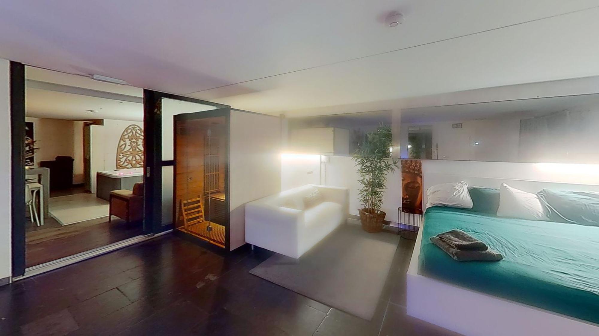 And Cosy Place With Jacuzzi And Sauna To Relax In The Centre Of * Antwerp